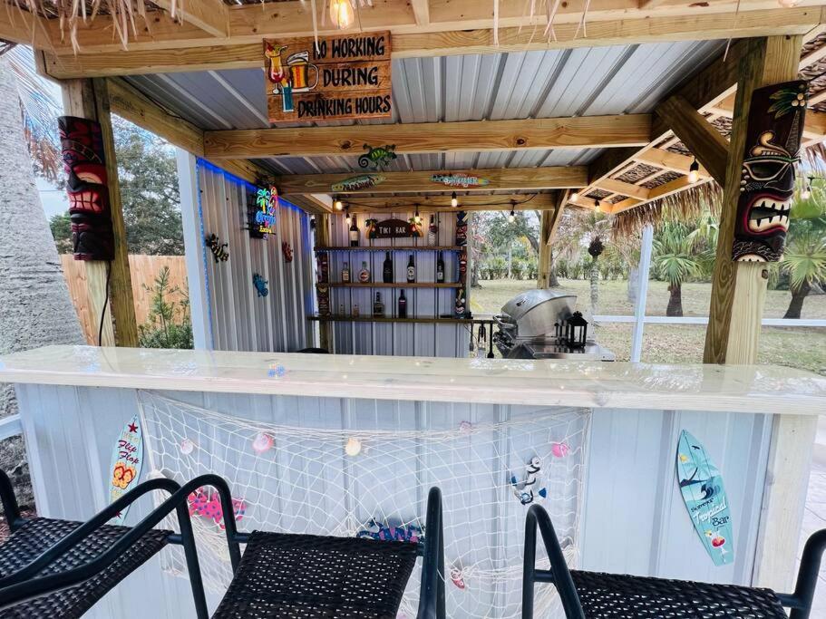 ポート・シャーロット Peachland Getaway With Pool And Tiki Barヴィラ エクステリア 写真